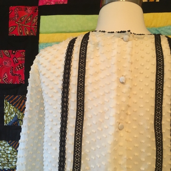 J Crew Lace Trim Swiss Dot Button Back Blouse 6 - Picture 7 of 8